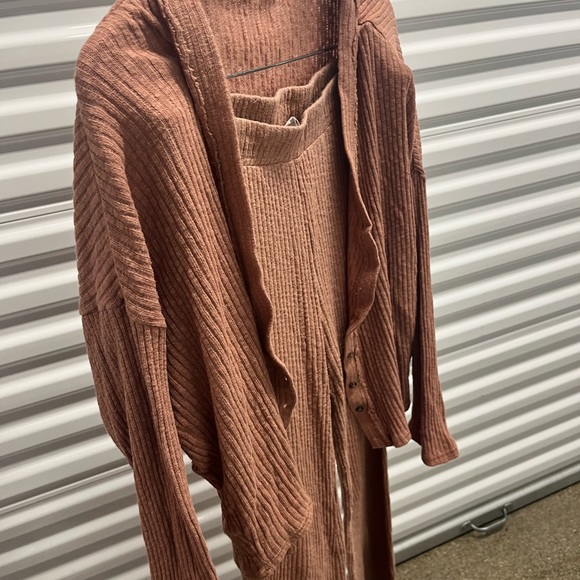 Cotton On Lounge Set - Picture 3 of 6